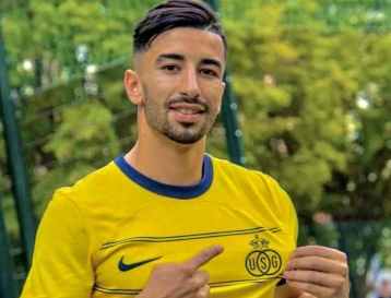 من هو محمد الأمين عمورة ويكيبيديا، أصل اللاعب عمورة عمره مواليد كم, طوله, وزنه, ديانته السيرة الذاتية