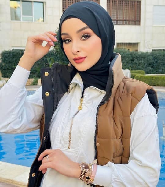 من هي ضحى العريبي وزوجها ويكيبيديا عمرها مواليد كم, طولها, ديانتها قبل وبعد السيرة الذاتية