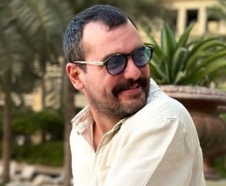 من هو سامر اسماعيل ويكيبيديا عمره مواليد كم طوله، ديانة سامر إسماعيل سني أم شيعي، سامر إسماعيل وزوجته واولاده السيرة الذاتية