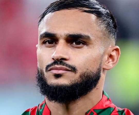 من هو اللاعب سفيان بوفال ويكيبيديا عمره أصله طوله ديانته راتبه، زوجة سفيان بوفال السيرة الذاتية