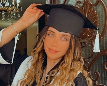 من هي سالي العوضي ويكيبيديا، زوج سالي العوضي من اي بلد السيرة الذاتية