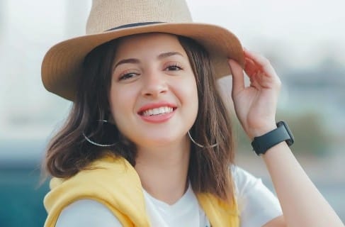 من هي منى فاروق ويكيبيديا السيرة الذاتية