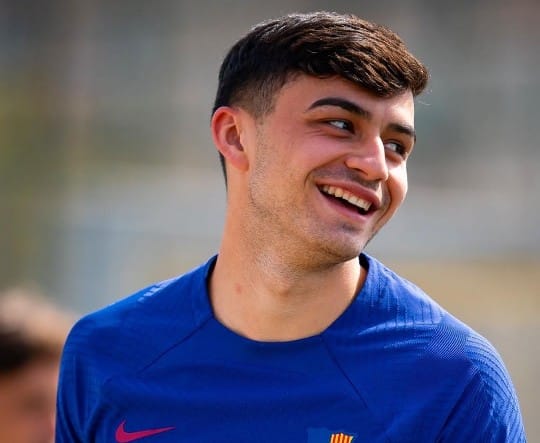 من هو اللاعب بيدري ويكيبيديا هل ديانة بيدري مسلم أم مسيحي، زوجة بيدري لاعب برشلونة السيرة الذاتية