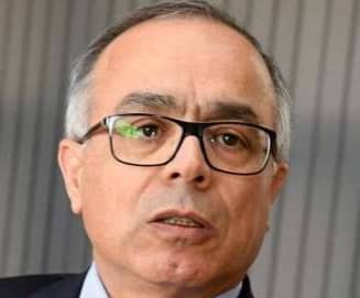 من هو شكيب بنموسى ويكيبيديا عمره ديانته اصله، أبناء وزوجة شكيب بنموسى السيرة الذاتية