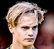 من هو لوكاس بيرغفال ويكيبيديا عمره طوله اصله مركزه، ديانة اللاعب لوكاس بيرغفال وزوجته السيرة الذاتية