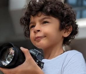 من هو جان رامز ويكيبيديا عمره، والد الطفل جان رامز ديانته مسيحي أم مسلم، معلومات عن جان رامز وعائلته السيرة الذاتية