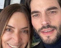 من هي اوزلام اكينوزو ويكيبيديا، سبب وفاة اوزلام اكينوزو والدة أكين أكينوزو السيرة الذاتية