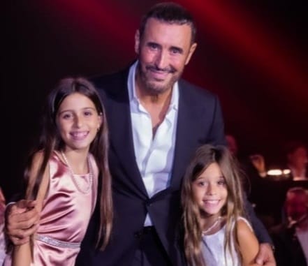 من هو كاظم الساهر ويكيبيديا، ديانة كاظم الساهر سني ام شيعي، كم عمر الفنان كاظم الساهر وزوجته واولاده السيرة الذاتية