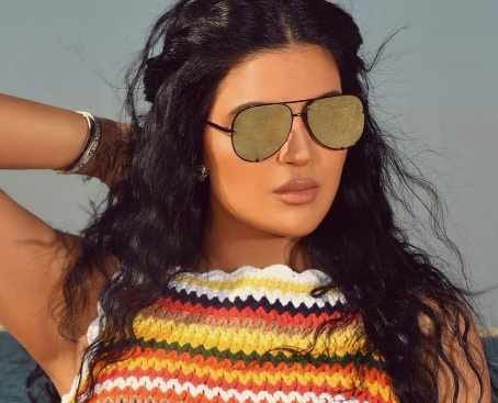 من هي المذيعة هند بومشمر ويكيبيديا السيرة الذاتية