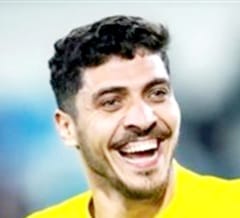 من هو اللاعب محمد شريف ويكيبيديا عمره مواليد كم طوله اصله من اي بلد، ديانة محمد شريف وزوجته واولاده السيرة الذاتية
