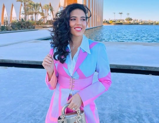 من هي هادية غالب ويكيبيديا عمرها مواليد كم, ديانتها, زوجها, والدها, مايوهات هاديه غالب السيرة الذاتية