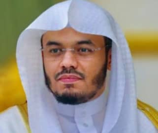 من هو الشيخ ياسر الدوسري ويكيبيديا عمره طوله ثروته تاريخ ومكان الميلاد، قصة ياسر الدوسري إمام الحرم، زوجة الشيخ ياسر الدوسري واولاده السيرة الذاتية