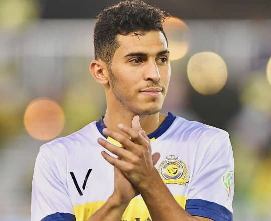 من هو اللاعب سلطان الغنام وش يرجع ويكيبيديا السيرة الذاتية