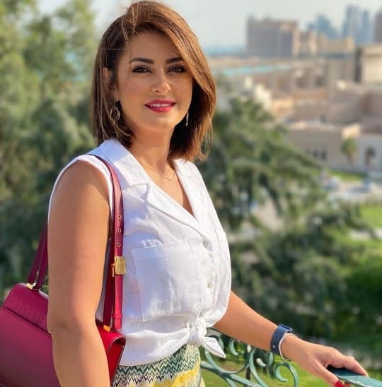 من هي المذيعة سلمى الجمل ويكيبيديا الديانة، كم عمر سلمى الجمل مذيعة الجزيرة مواليد, هل المذيعة سلمى الجمل متزوجة السيرة الذاتية