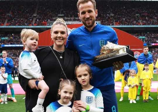 من هو اللاعب هاري كين عمره, طوله, وزنه, تواريخ الانضمام, ويكيبيديا، ما هي ديانة هاري كين وزوجته واولاده، كم عدد أهداف هاري كين في مسيرته السيرة الذاتية