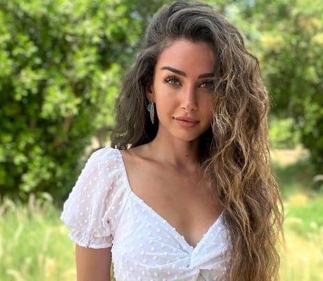 من هي هنا الزاهد ويكيبيديا عمرها مواليد كم، طول ووزن هنا الزاهد وزوجها السيرة الذاتية